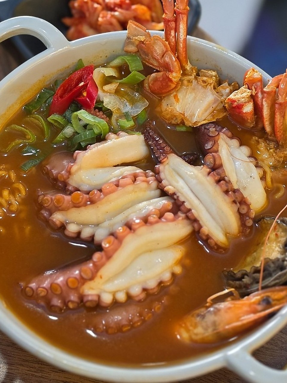 济州章鱼海鲜拉面:章鱼海鲜拉面近照