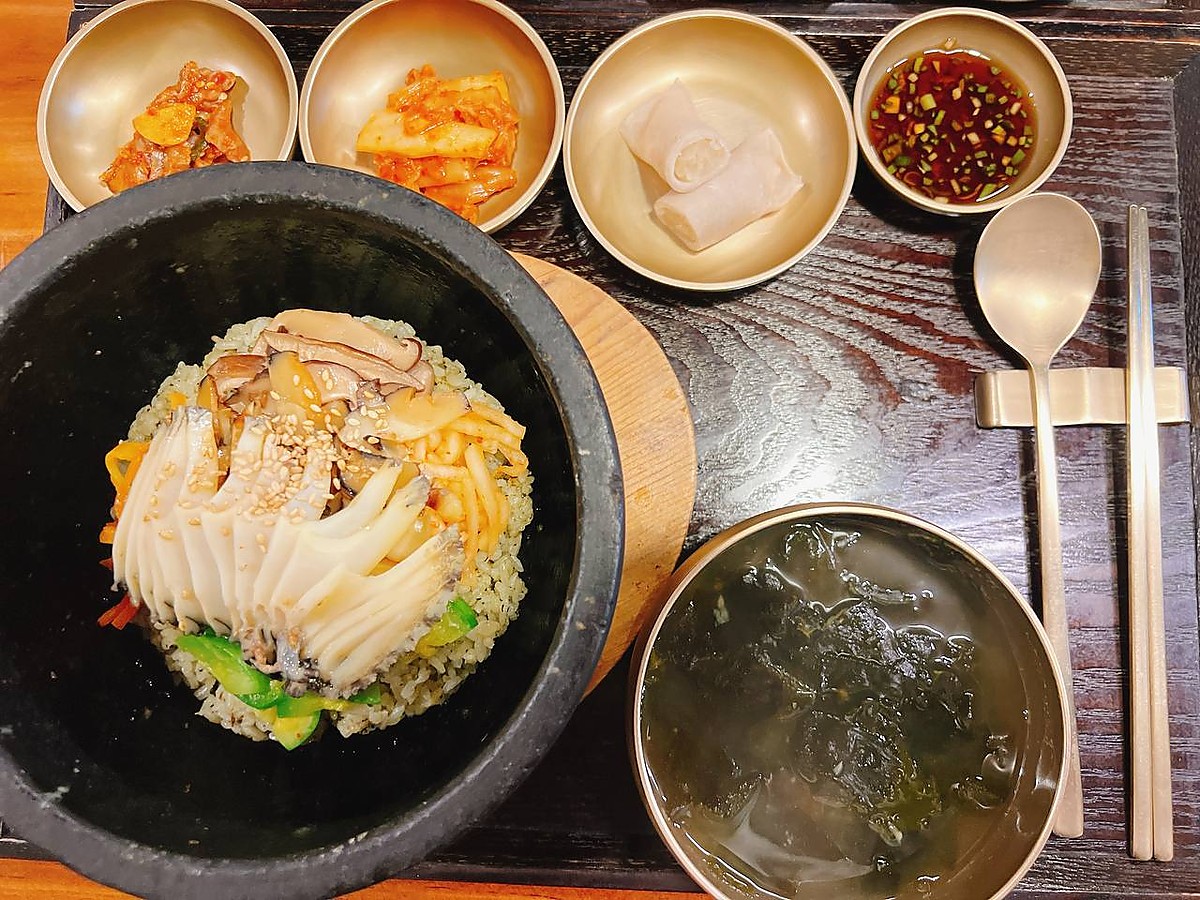 鲍鱼石锅拌饭 테왁照片3