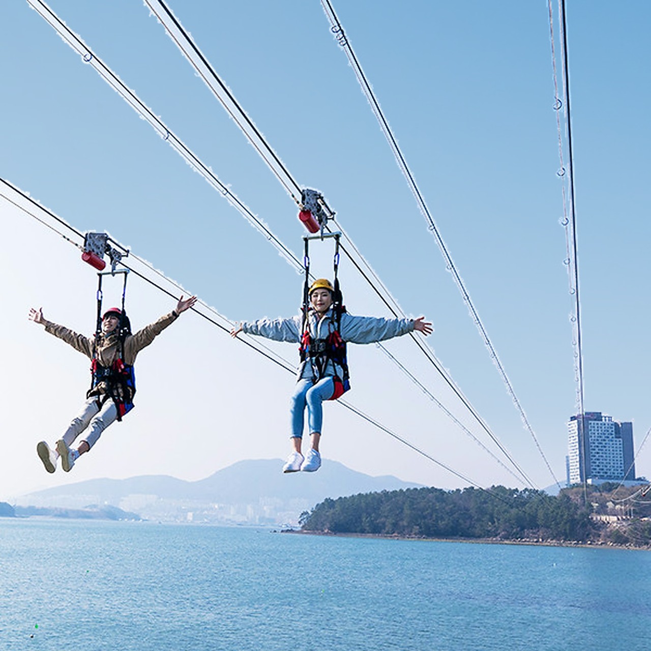 丽水 Ramada ZipTrek 高空滑索：照片2